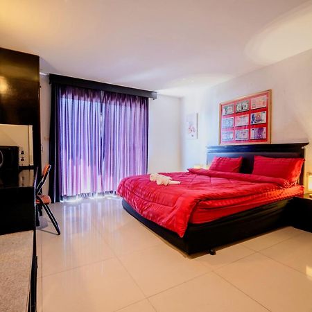 Abunawas Merry Inn At Walking Street Pattaya Extérieur photo