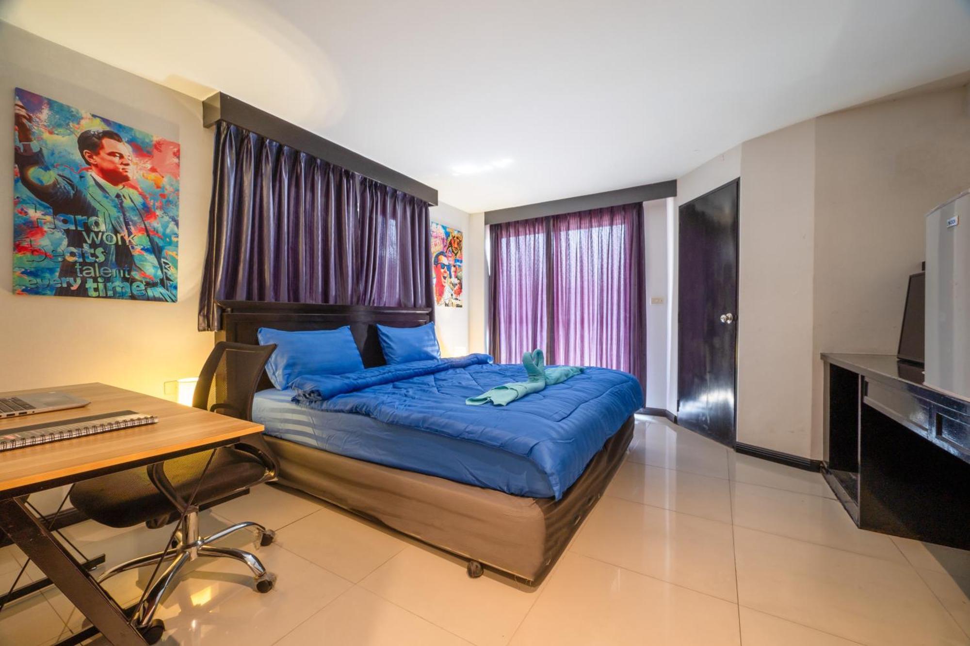 Abunawas Merry Inn At Walking Street Pattaya Extérieur photo
