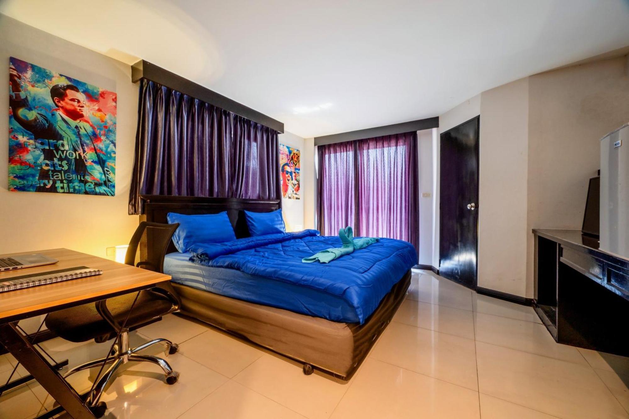 Abunawas Merry Inn At Walking Street Pattaya Extérieur photo